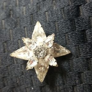Vintage Silver Tone Clear Rhinestone Retro Snowflake Starburst Brooch Pin